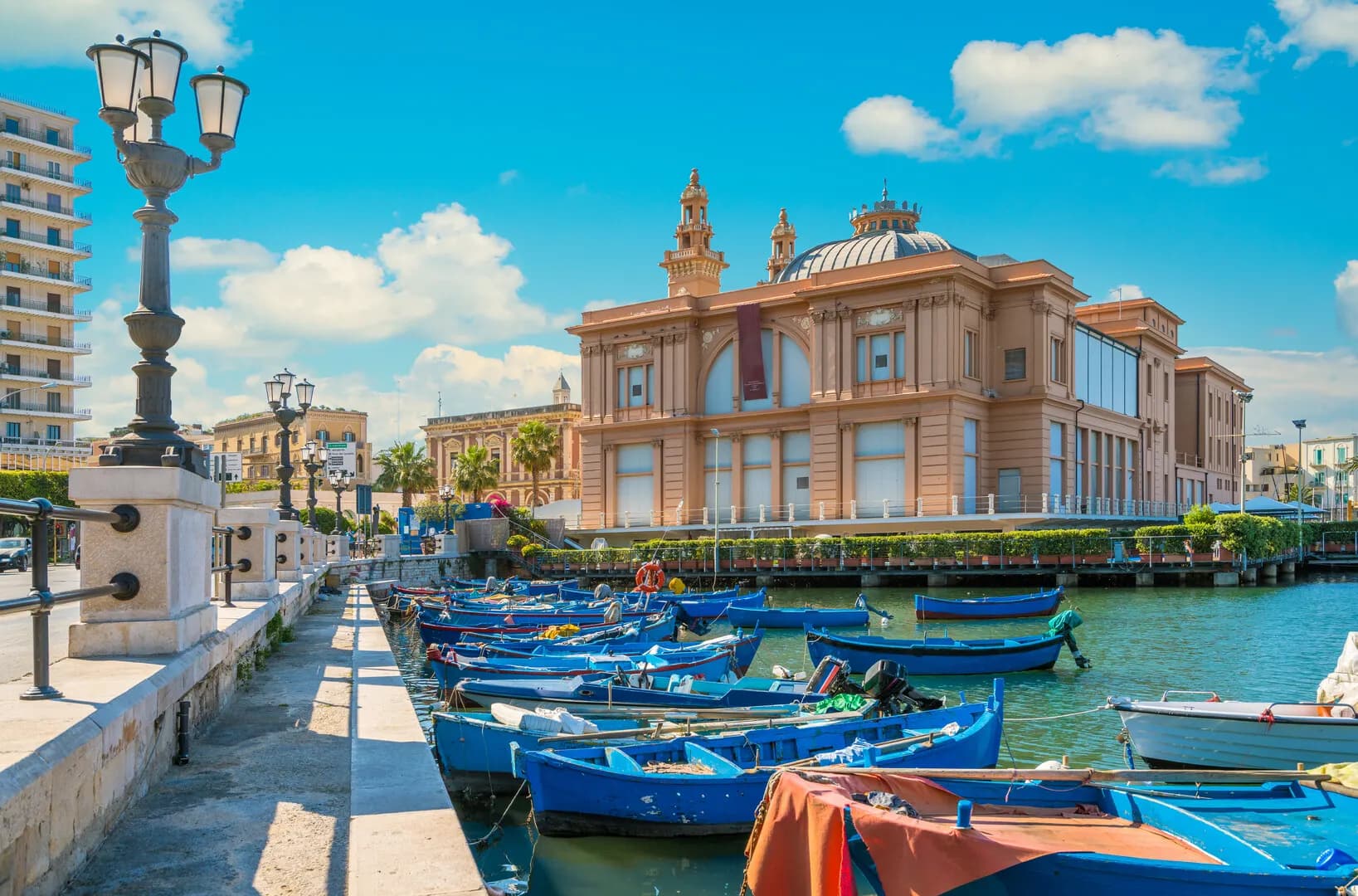 🇮🇹 Gata, știm ce facem de 8 Martie: plecăm la Bari! 💐 — Italia